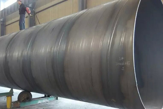 大口徑Q235B<a href=http://www.m.js-tour.com target=_blank class=infotextkey>螺旋焊接鋼管</a>