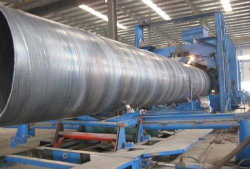 <a href=http://www.m.js-tour.com target=_blank class=infotextkey>螺旋焊接鋼管</a>生產現場圖