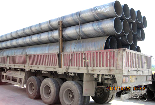 630<a href=http://www.m.js-tour.com target=_blank class=infotextkey>螺旋焊接鋼管</a>裝車